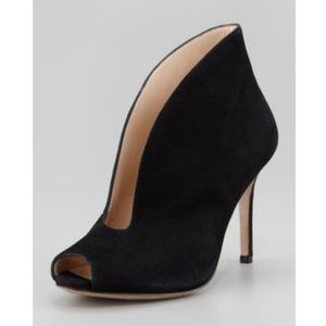 Vince Camuto Ronan black peep toe bootie size 9.5